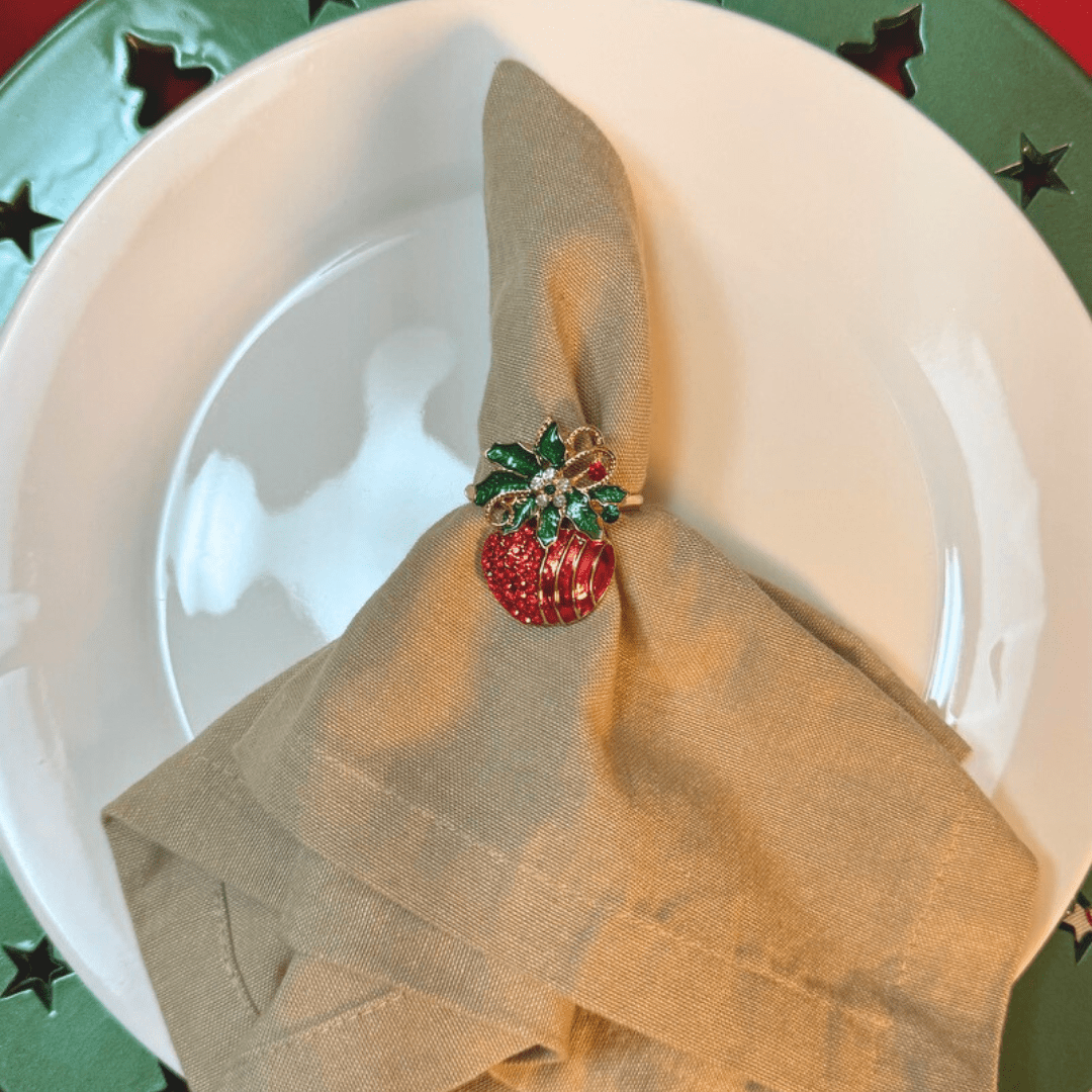 Anéis para Guardanapo Natalinos - Kit com 4 Coleção Mesa Posta - Anéis para Guardanapo Estilo Flor Artificial Design & Casa