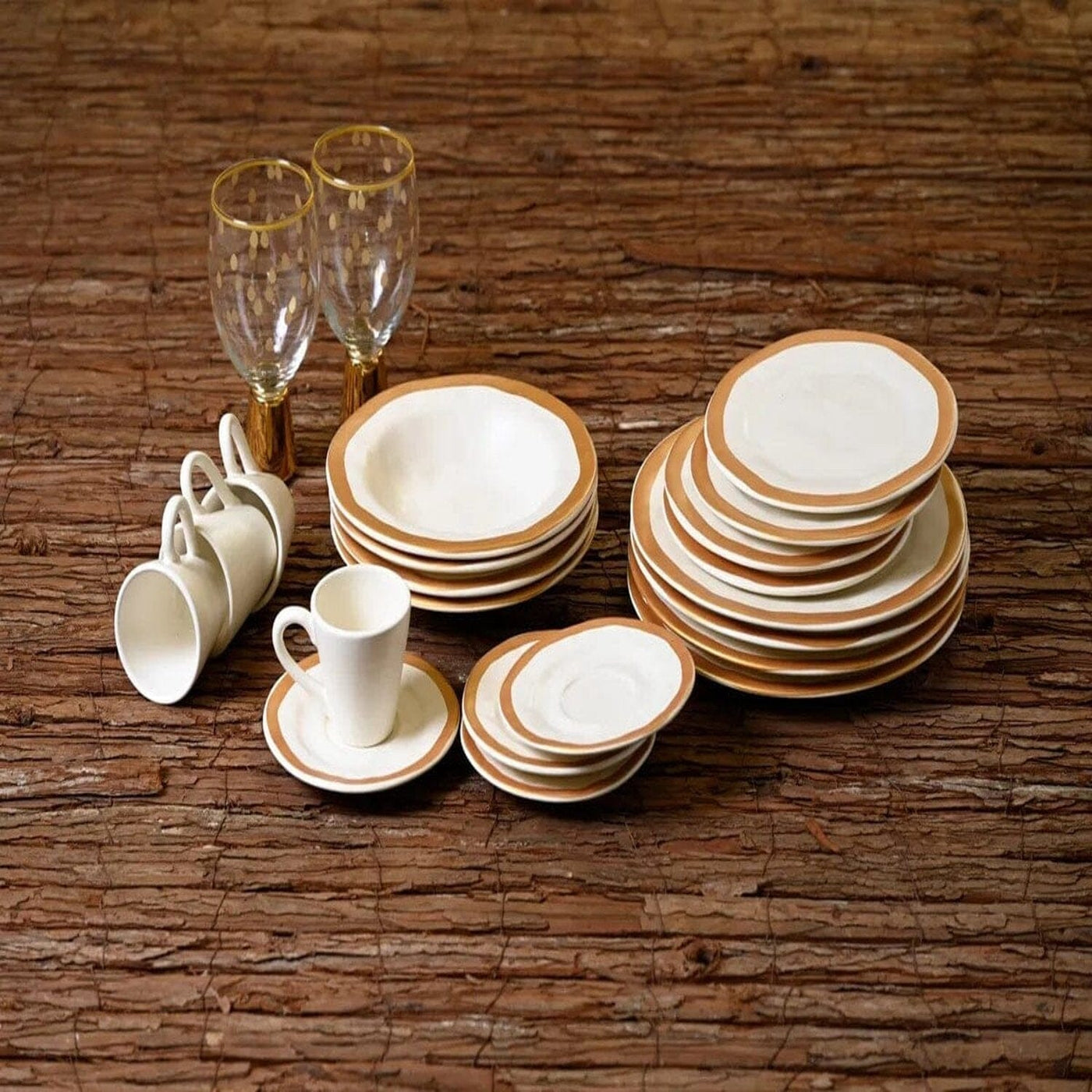Aparelho de Jantar Amassado Bege Cerâmica Coleção Mesa Posta- Aparelho de Jantar Amassado Bege Cerâmica Design & Casa