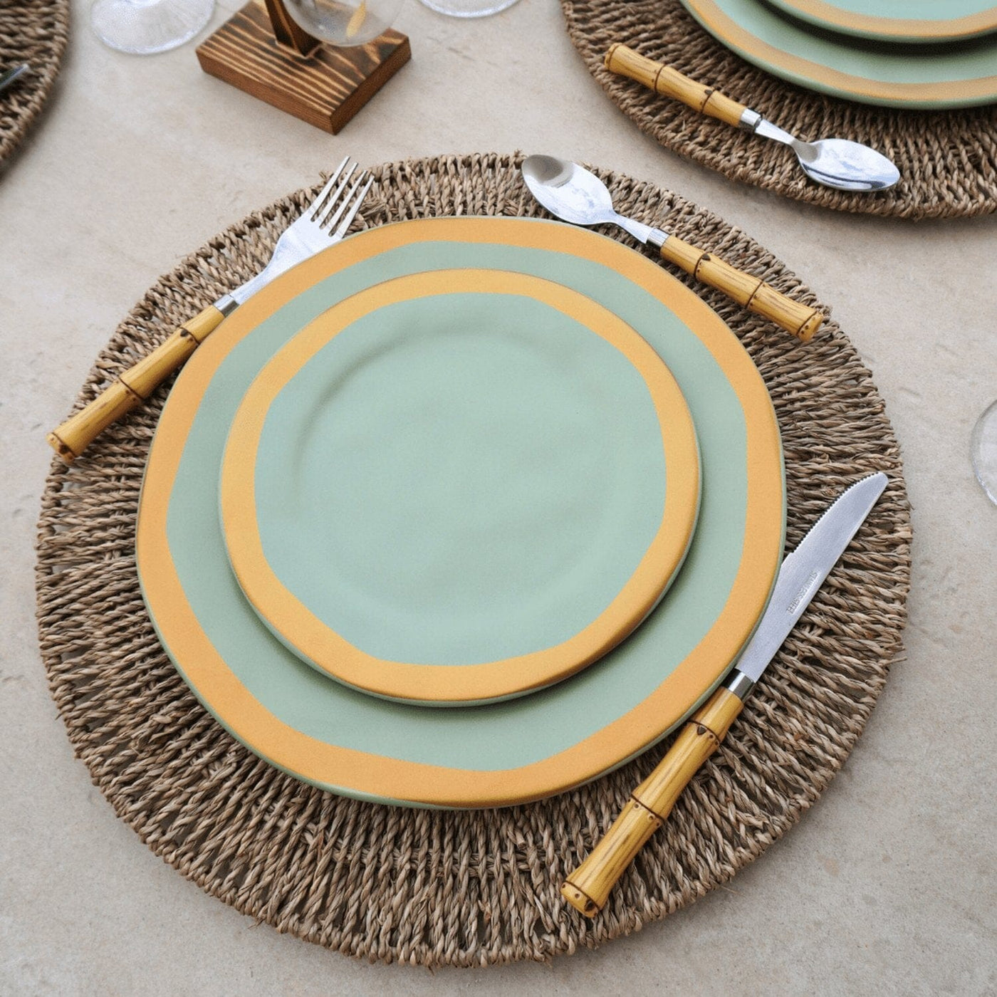 Aparelho de Jantar Amassado Verde Cerâmica Coleção Mesa Posta- Aparelho de Jantar Amassado Verde Cerâmica Design & Casa