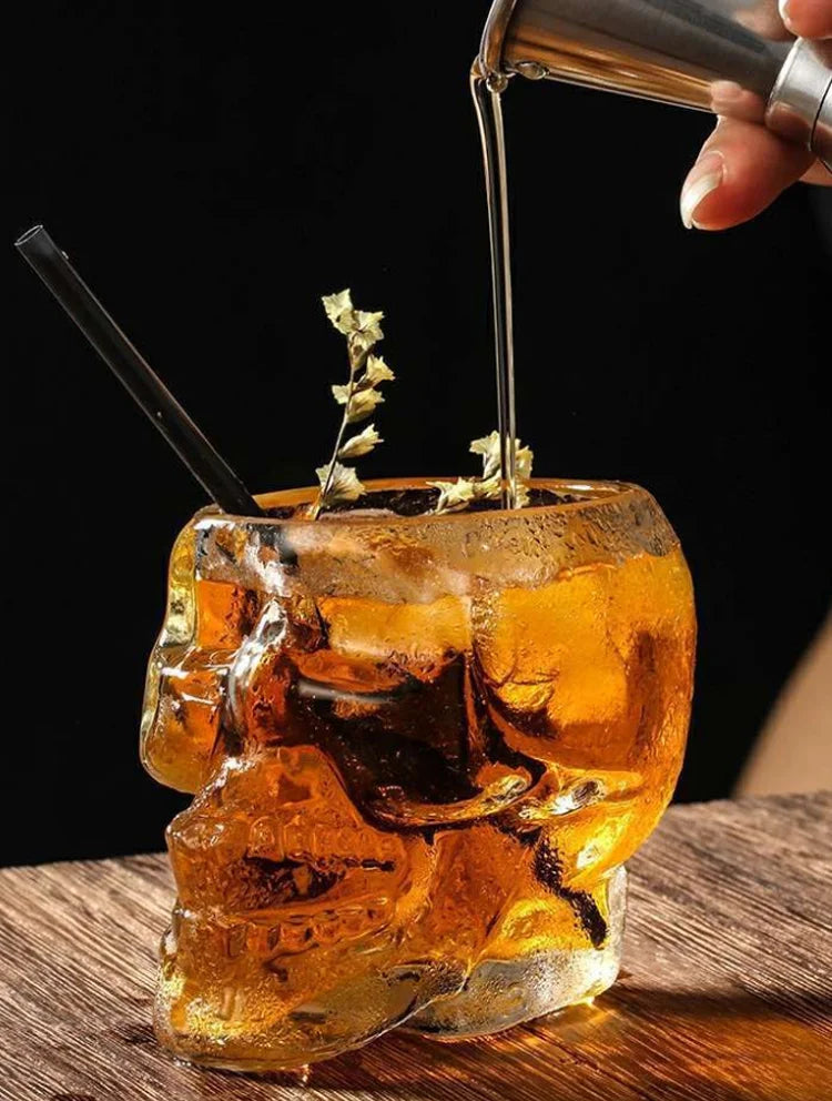 Copo em Formato Caveira de Vidro para Bebidas Coleção Utilidades - Copo em Formato Caveira de Vidro para Bebidas Design & Casa