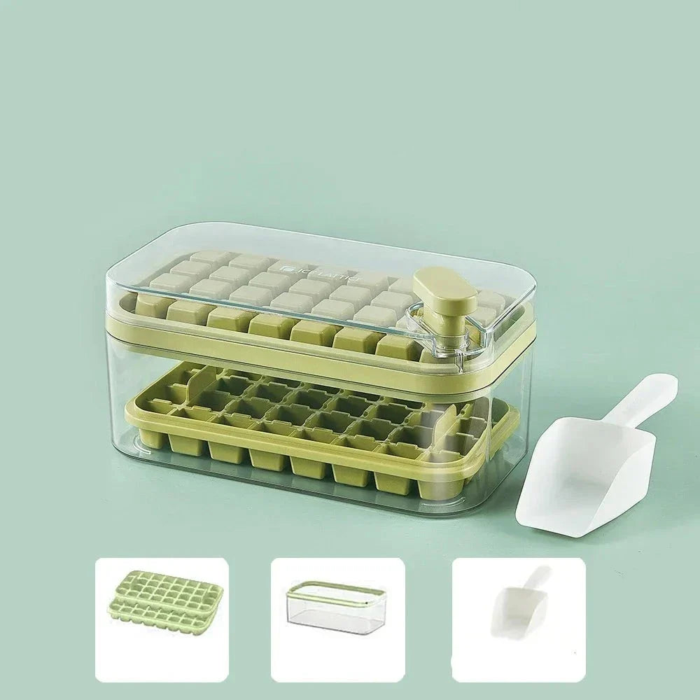 Forma de Gelo Com Botão Desmoldar e Pegador Forma de Gelo Com Botão Desmoldar e Pegador LightHousi