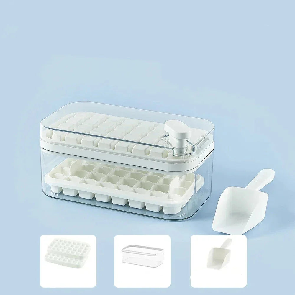 Forma de Gelo Com Botão Desmoldar e Pegador Forma de Gelo Com Botão Desmoldar e Pegador LightHousi Branco com 2 bandejas