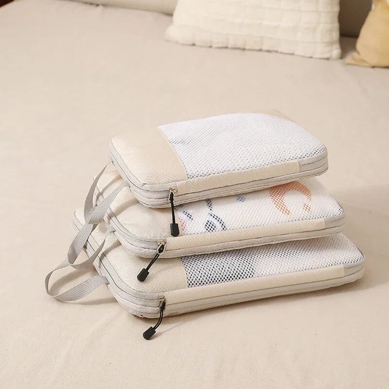 Kit 3 Organizadores de Mala Compressível com Tecido Respirável Coleção Organizadores para Viagem- Kit 3 Organizadores de Mala em Design Compressível para Viagem Tecido Respirável Design & Casa Bege
