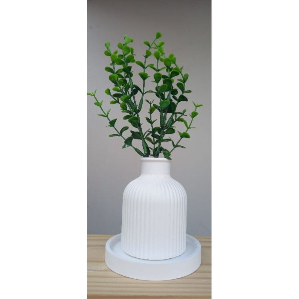 Kit com 2 Vasos Decorativos de Gesso Kit com 2 Vasos Decorativos de Gesso Design & Casa