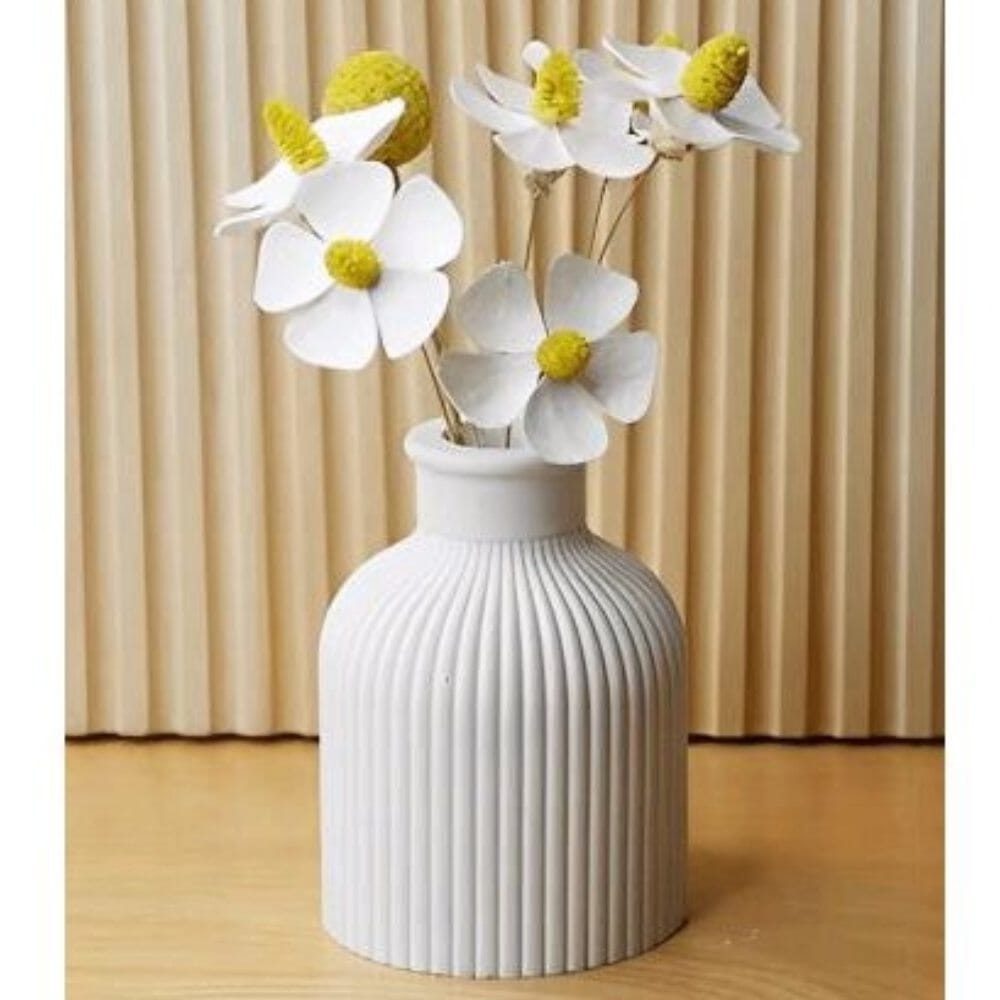 Kit com 2 Vasos Decorativos de Gesso Kit com 2 Vasos Decorativos de Gesso Design & Casa