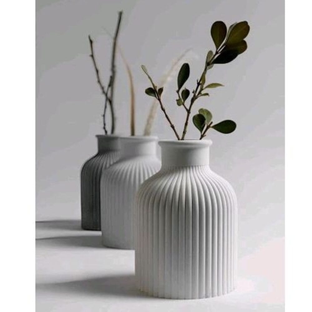 Kit com 2 Vasos Decorativos de Gesso Kit com 2 Vasos Decorativos de Gesso Design & Casa