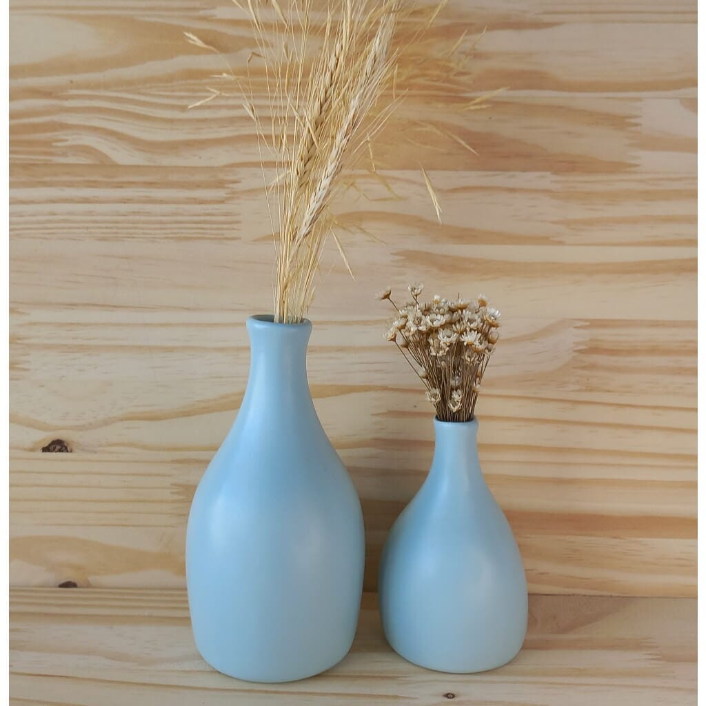 Kit com 2 Vasos Decorativos em Cerâmica Kit com 2 Vasos Decorativos em Cerâmica Design & Casa Azul