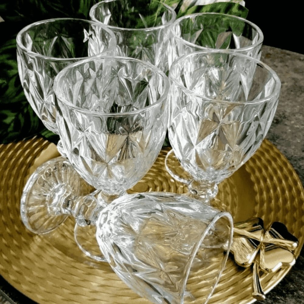 Kit com 6 Taças de Vidro 330ml Kit com 6 Taças de Vidro 330ml Design & Casa