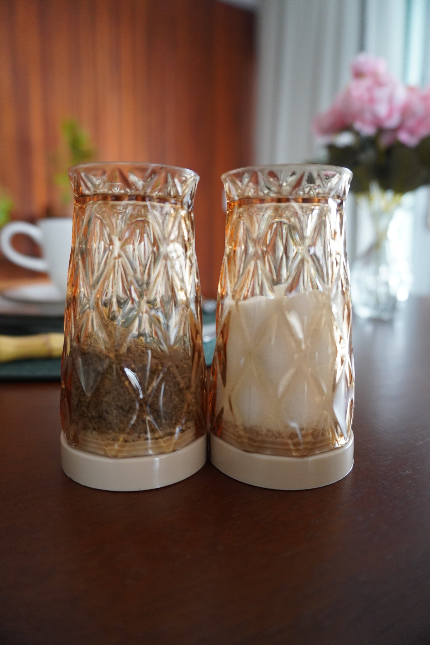 Kit Saleiro e Pimenteiro Glamour Kit Saleiro e Pimenteiro Glamour Design & Casa