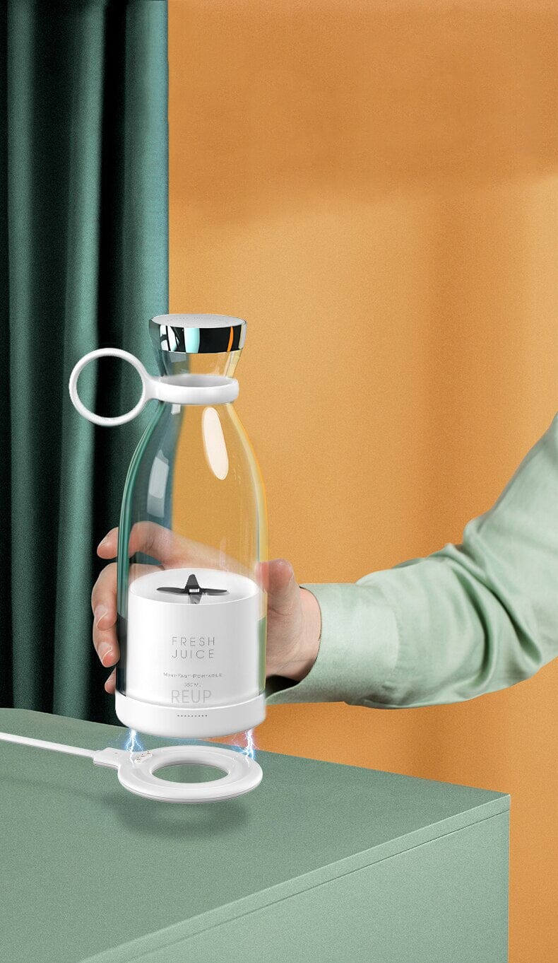 Liquidificador Portátil USB Multifuncional Liquidificador Mini Portátil USB Multifuncional Design & Casa