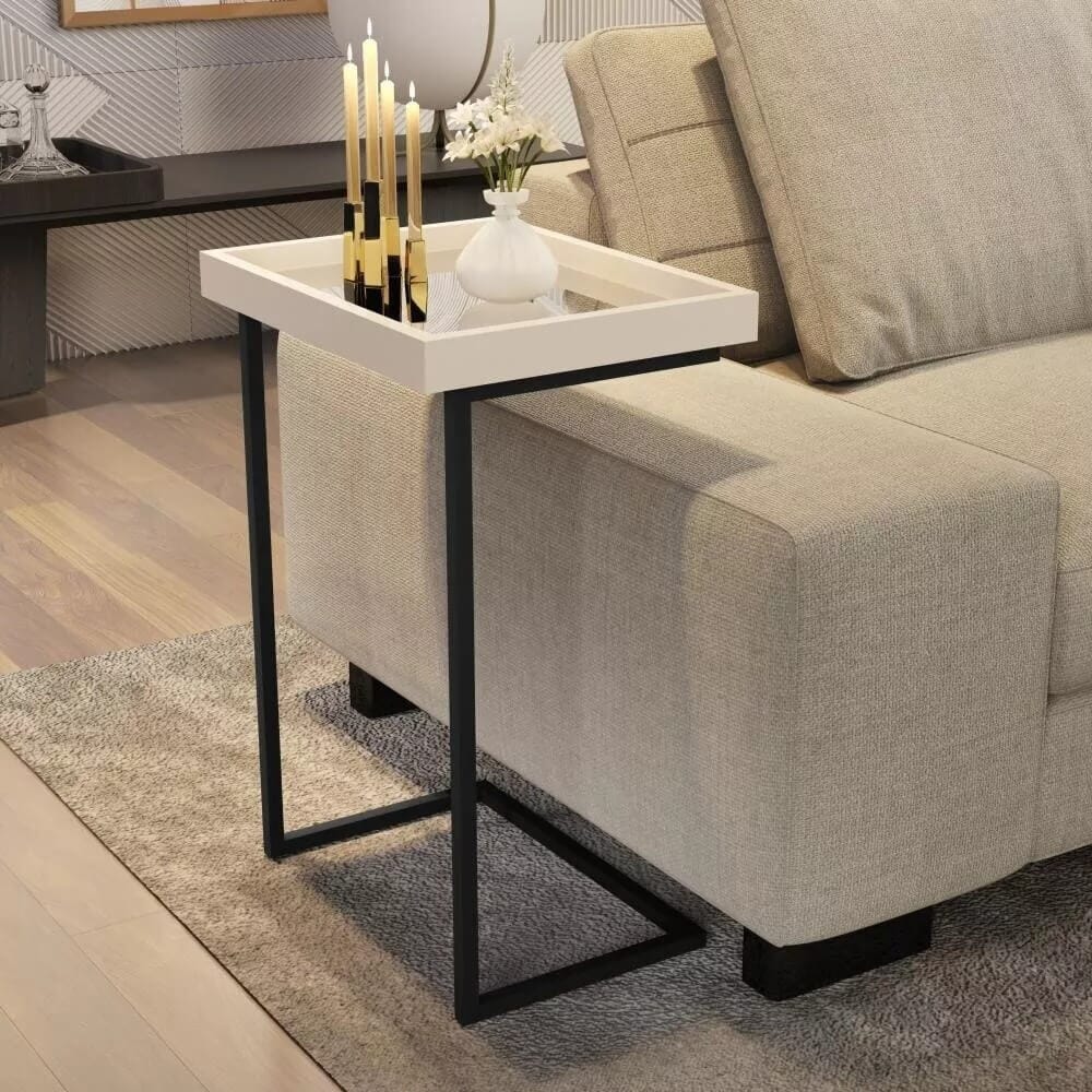Mesa Lateral Sofá com Superfície Espelhada e Estrutura de Aço Mesa Lateral Sofá com Superfície Espelhada e Estrutura de Aço Design & Casa Perola/Preto