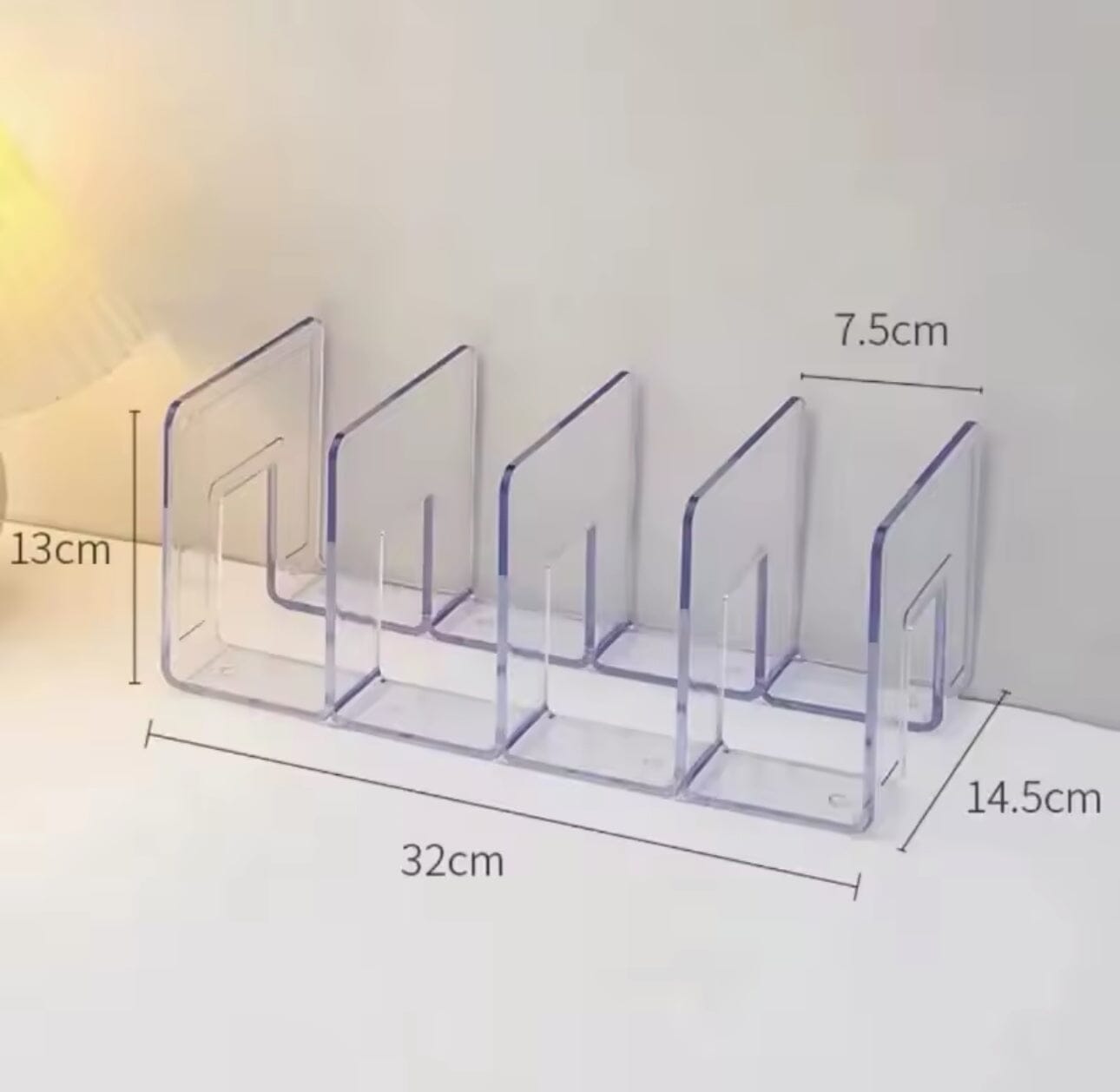 Organizador de Bolsas em Acrílico Com Divisórias p/ 4 Bolsas Coleção Organização - Organizador De Acrílico Com Divisórias Para Bolsas LightHousi