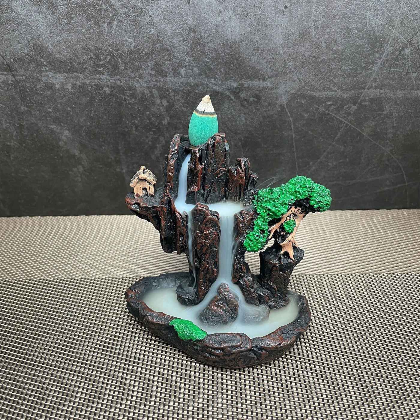 Porta Incenso de Resina em Formato de Efeito Cascata com Queimador de Incenso Único Coleção Utilidades- Porta Incenso de Resina em Formato de Efeito Cascata com Queimador de Incenso Único Design & Casa