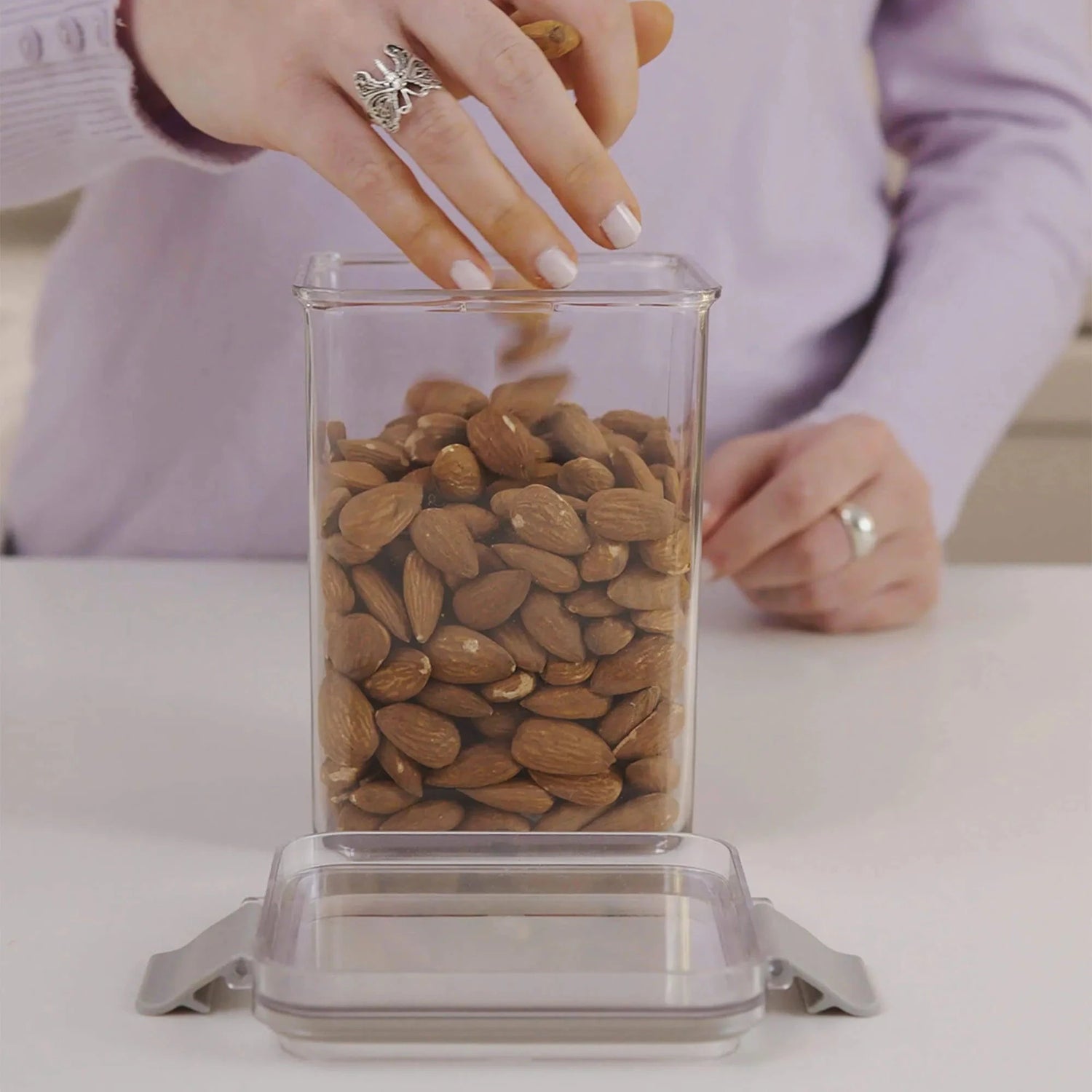 Pote Hermético com Travas Laterais 1L Coleção Potes Herméticos- Pote Hermético com Travas Laterais 1L Design & Casa