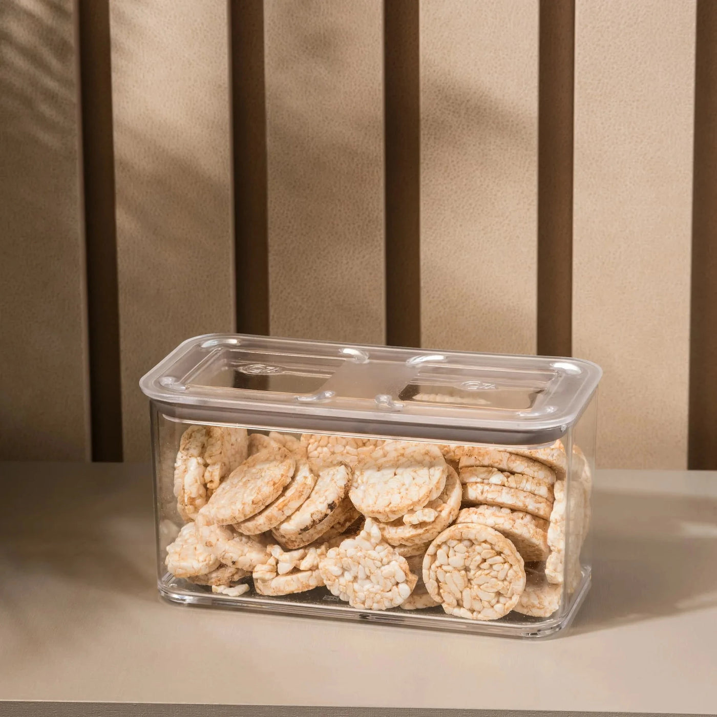 Pote Hermético Transparente Retangular com Vedação 1,3L Coleção Potes Herméticos- Pote Hermético Transparente Retangular com Vedação 1,3L Design & Casa