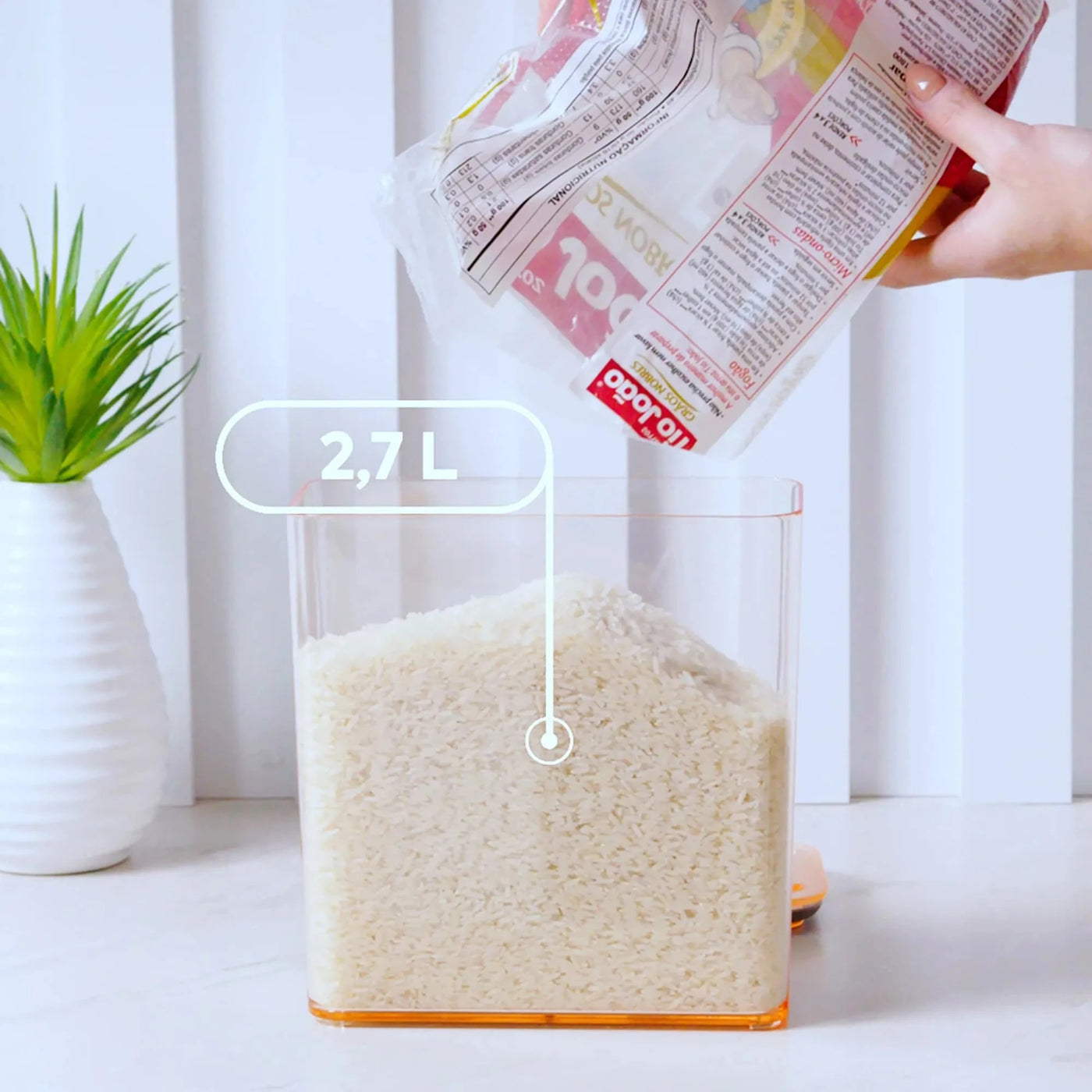 Pote Hermético Transparente Retangular com Vedação 2,7L Coleção Potes Herméticos- Pote Hermético Transparente Retangular com Vedação 2,7L Design & Casa