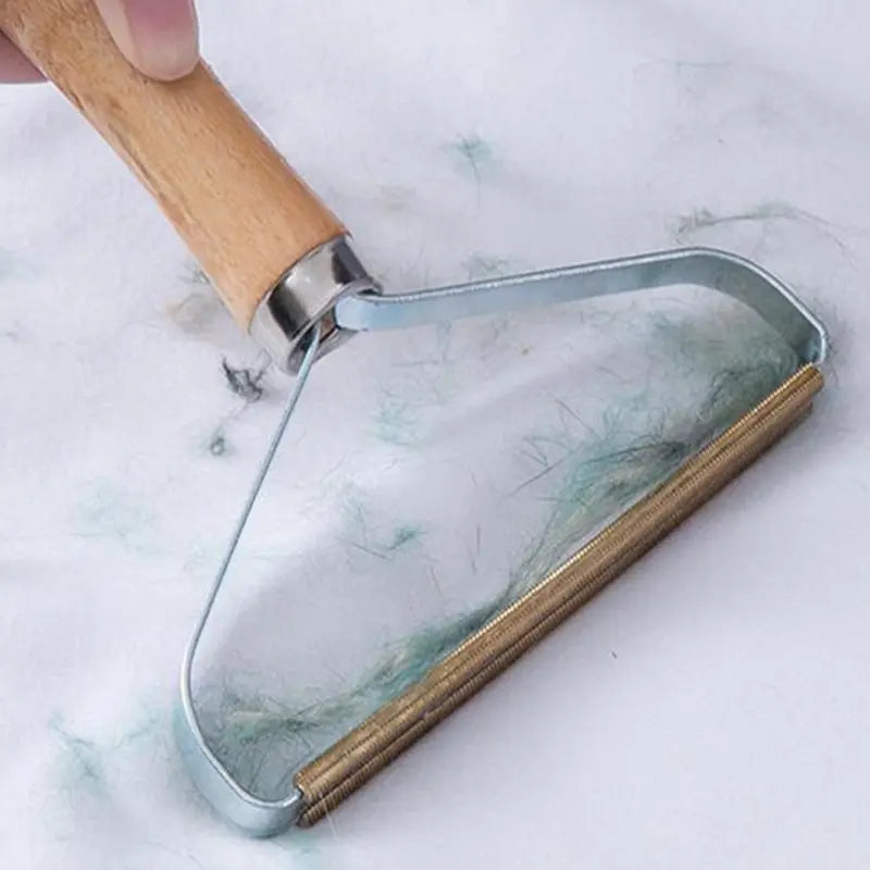 Removedor De Pelos De Roupa Prata Com Alça De Madeira Coleção Organização - Removedor De Pelos De Roupa Prata Com Alça De Madeira LightHousi