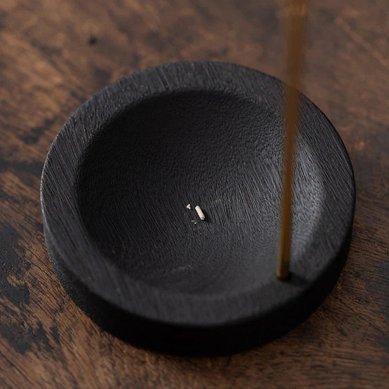 Suporte de Incenso Ornamental com Design em Metal e Madeira Coleção Utilidades - Suporte de Incenso Ornamental com Design em Metal e Madeira Design & Casa