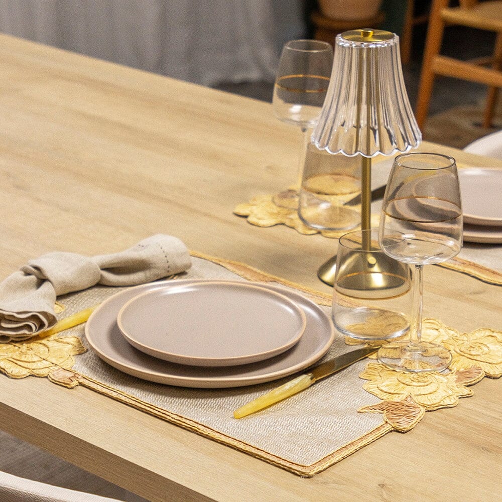 Taça Elegante em Vidro Filete de Ouro 430ml Coleção Mesa Posta> Taças- Taça Elegante em Vidro Filete de Ouro 430ml Design & Casa