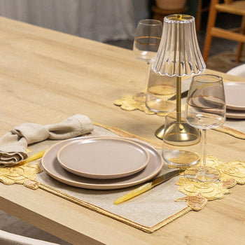 Taça Elegante em Vidro Filete de Ouro 430ml Coleção Mesa Posta> Taças- Taça Elegante em Vidro Filete de Ouro 430ml Design & Casa