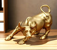 NORTHEUINS Wall Street Bull Market Resin Ornaments Feng Shui Fortune Statue Wealth Figurines For Office Interior Desktop Decor Design & Casa 